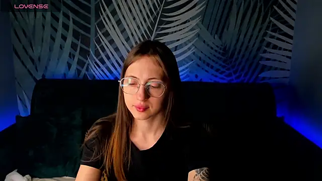 Snapshot of ChristyCrayme chatting on November 29, 2025, 10:10 pm ChristyCrayme online show from November 29, 2025, 10:10 pm