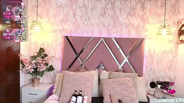 Snapshot of Dolce_pearl chatting on October 4, 2025, 2:13 am Dolce pearl online show from October 4, 2025, 2:13 am