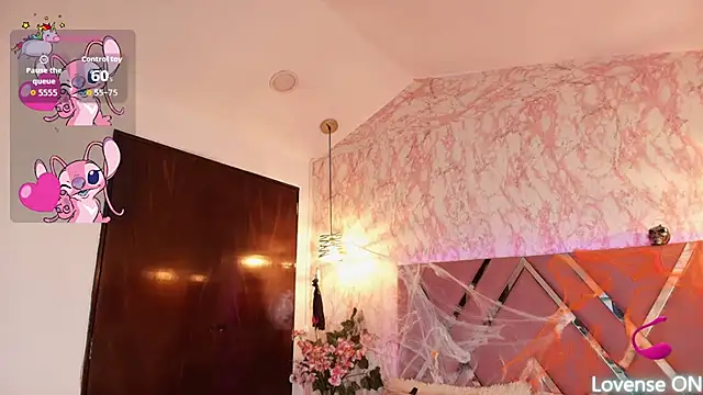 Snapshot of Dolce_pearl chatting on October 31, 2025, 1:35 am Dolce pearl online show from October 31, 2025, 1:35 am