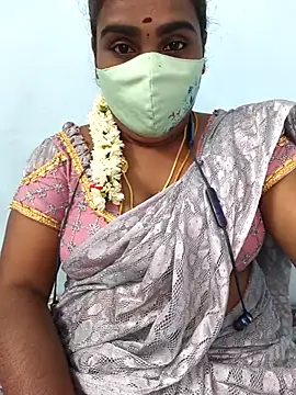 Snapshot of Tamil_riyalini12 chatting on December 4, 2025, 5:23 pm Tamil riyalini12 online show from December 4, 2025, 5:23 pm