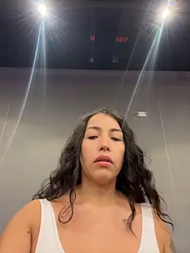 BelleXBeast online show from April 19, 2026, 8:22 pm