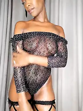 chocolatehotwife online show from April 17, 2026, 1:41 am