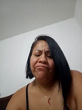 Snapshot of andrea_sweet8 chatting on December 14, 2025, 11:32 pm andrea sweet8 online show from December 14, 2025, 11:32 pm