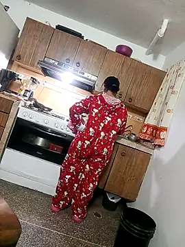 Snapshot of andrea_sweet8 chatting on December 18, 2025, 10:30 am andrea sweet8 online show from December 18, 2025, 10:30 am