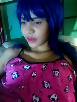 famousfox-69 online show from November 20, 2025, 5:08 am