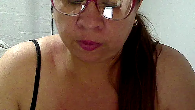 Snapshot of luciana69hot chatting on April 20, 2026, 3:13 pm luciana69hot online show from April 20, 2026, 3:13 pm