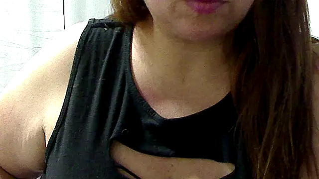 Snapshot of luciana69hot chatting on May 12, 2026, 11:11 pm luciana69hot online show from May 12, 2026, 11:11 pm