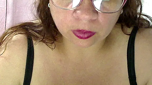 luciana69hot online show from December 21, 2025, 11:49 pm