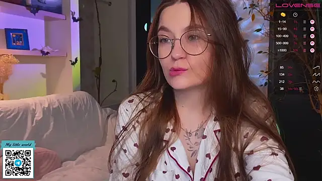 mia here online show from October 28, 2025, 12:15 pm