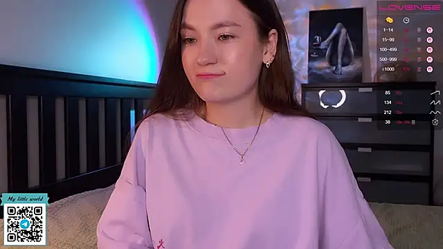 mia here online show from September 27, 2025, 8:26 pm