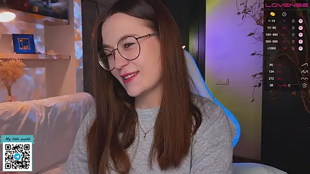 mia here online show from November 23, 2025, 2:21 am