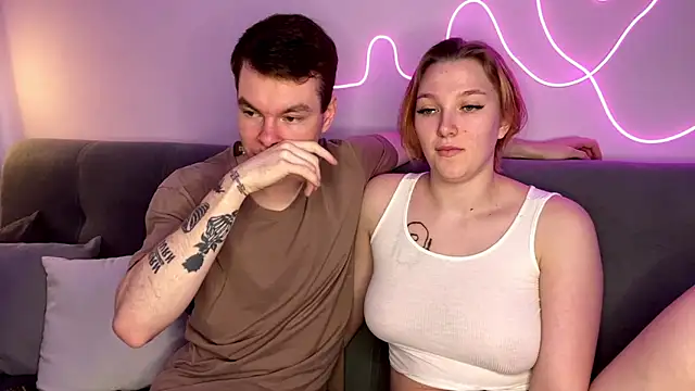 julielourens online show from October 11, 2025, 8:15 am