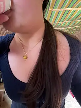 chenyu0308 online show from February 8, 2026, 4:54 am