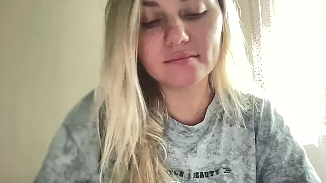 Snapshot of MonicaSweett chatting on October 11, 2025, 10:38 am MonicaSweett online show from October 11, 2025, 10:38 am