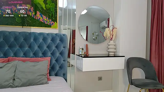 SiennaPierce online show from April 21, 2026, 11:28 am