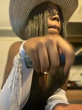 Snapshot of Alexia_24 chatting on November 1, 2025, 3:35 am Alexia 24 online show from November 1, 2025, 3:35 am