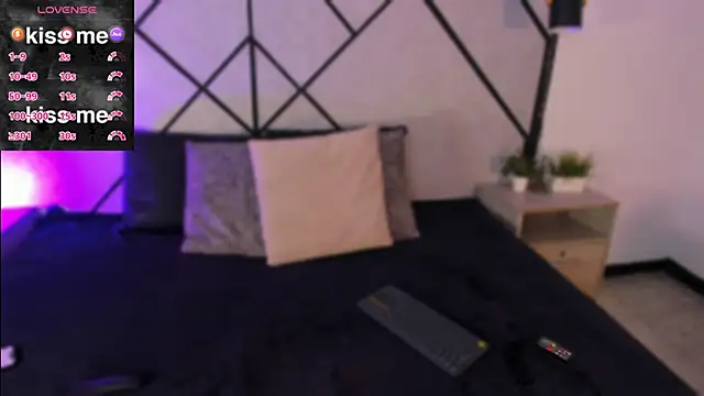 Snapshot of revenmiller_ chatting on November 19, 2025, 10:43 pm revenmiller online show from November 19, 2025, 10:43 pm