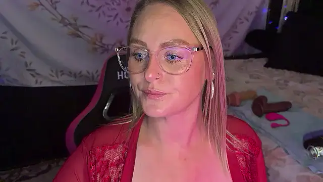 BossMomma0387 online show from October 29, 2025, 2:10 am