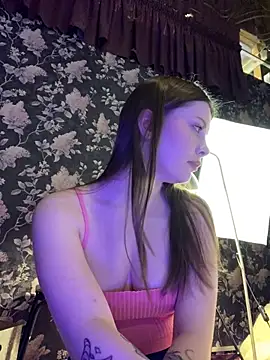 Dari Toy  online show from September 9, 2025, 1:38 am