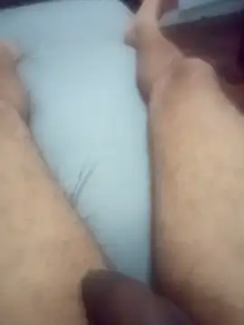 GuilhermeYuree online show from February 8, 2026, 7:50 am