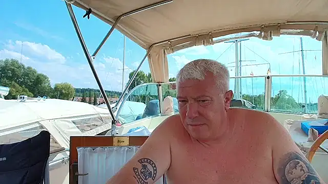 Snapshot of Kinky_Couple69 chatting on July 19, 2026, 2:14 pm Kinky Couple69 online show from July 19, 2026, 2:14 pm
