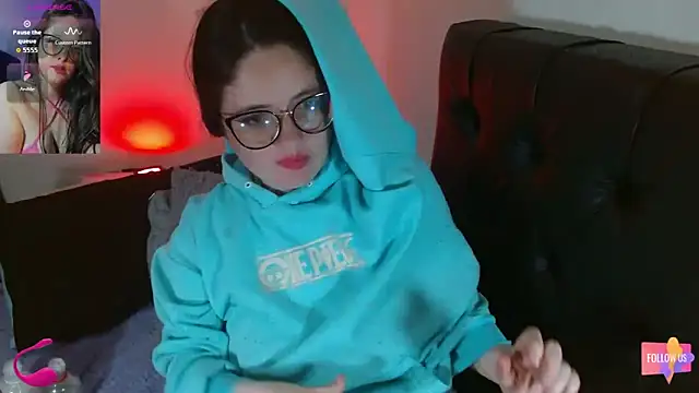 Snapshot of KrystalAdams chatting on October 9, 2025, 9:59 pm KrystalAdams online show from October 9, 2025, 9:59 pm