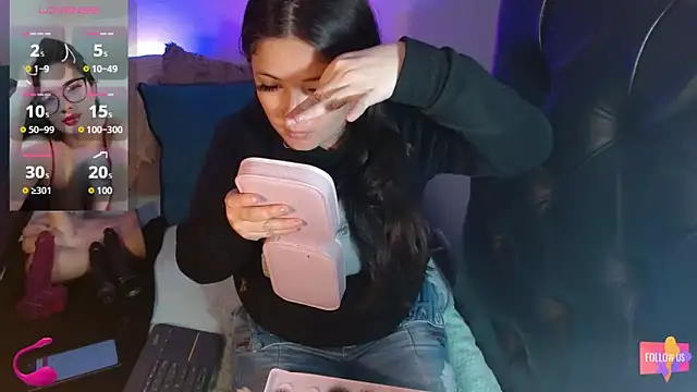 Snapshot of KrystalAdams chatting on September 17, 2025, 1:57 pm KrystalAdams online show from September 17, 2025, 1:57 pm