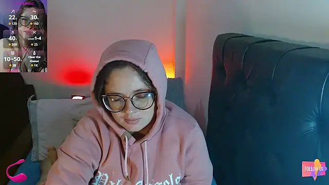 Snapshot of KrystalAdams chatting on October 4, 2025, 11:23 am KrystalAdams online show from October 4, 2025, 11:23 am