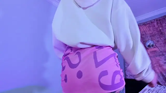 Snapshot of Pamela_Squirtt chatting on November 5, 2025, 12:19 pm Pamela Squirtt online show from November 5, 2025, 12:19 pm