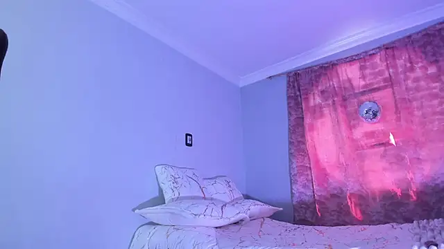 Snapshot of Pamela_Squirtt chatting on December 1, 2025, 2:40 pm Pamela Squirtt online show from December 1, 2025, 2:40 pm