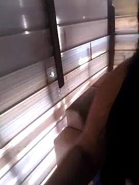 Snapshot of srtsara chatting on September 30, 2025, 12:11 pm srtsara online show from September 30, 2025, 12:11 pm