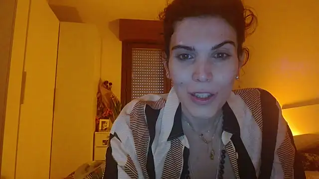 refem9 online show from November 30, 2025, 3:13 pm