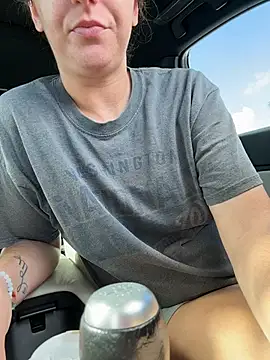 Snapshot of sweetsirenn chatting on December 2, 2025, 3:03 pm sweetsirenn online show from December 2, 2025, 3:03 pm