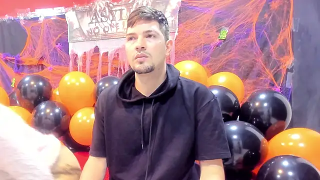 Isa Anderson09 online show from October 19, 2025, 12:19 pm