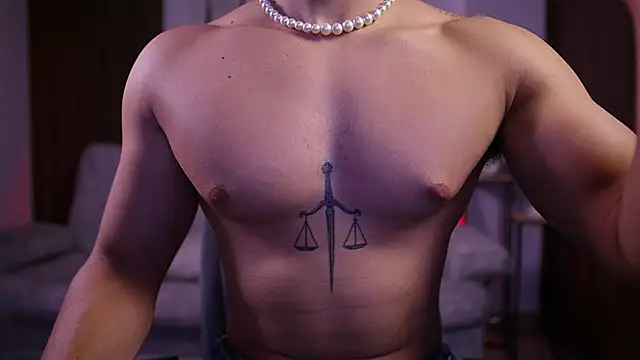 Snapshot of DaviesBrown chatting on November 8, 2025, 10:24 pm DaviesBrown online show from November 8, 2025, 10:24 pm