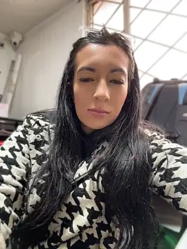 Snapshot of SALOME_KORLAND chatting on June 3, 2026, 3:50 pm SALOME KORLAND online show from June 3, 2026, 3:50 pm