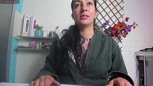 Snapshot of SALOME_KORLAND chatting on July 17, 2026, 4:04 pm SALOME KORLAND online show from July 17, 2026, 4:04 pm