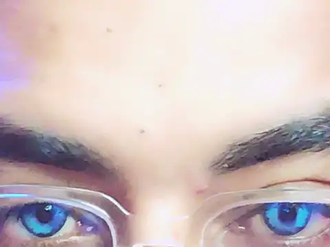 ChiseledCharm online show from November 7, 2025, 10:35 pm