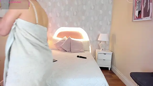 Snapshot of isabella_milf_ chatting on November 19, 2025, 7:03 pm isabella milf online show from November 19, 2025, 7:03 pm