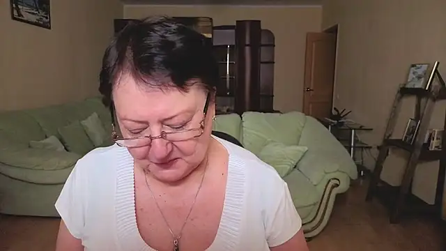 Margo Moll online show from February 26, 2026, 1:33 pm