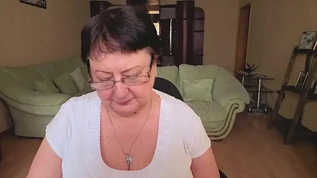 Margo Moll online show from March 1, 2026, 9:20 am