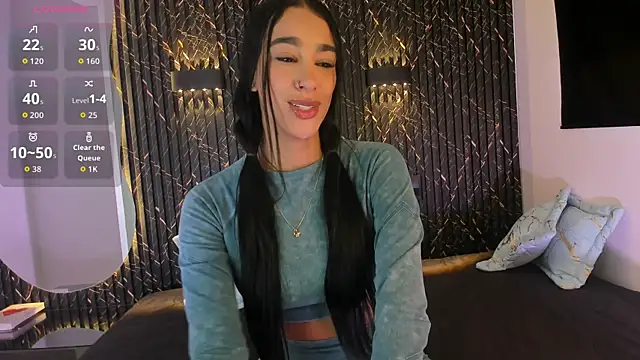 Snapshot of ZOETTAYLOR chatting on October 28, 2025, 9:03 pm ZOETTAYLOR online show from October 28, 2025, 9:03 pm