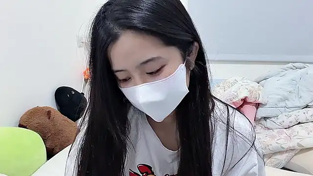 Snapshot of LHeart chatting on May 26, 2026, 3:10 pm LHeart online show from May 26, 2026, 3:10 pm