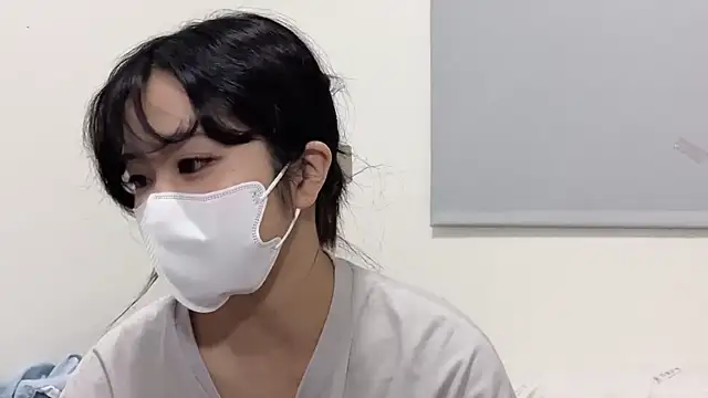 LHeart online show from September 9, 2025, 2:59 pm