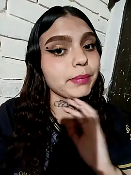 Snapshot of Alis_1327 chatting on September 28, 2025, 11:34 pm Alis 1327 online show from September 28, 2025, 11:34 pm