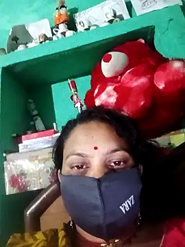 SHWETA1180 online show from February 18, 2026, 11:12 pm