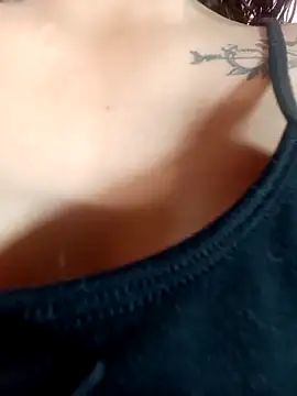 Fox Roxxan online show from October 21, 2025, 1:38 am