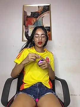 violeta 18x online show from November 15, 2025, 8:02 pm