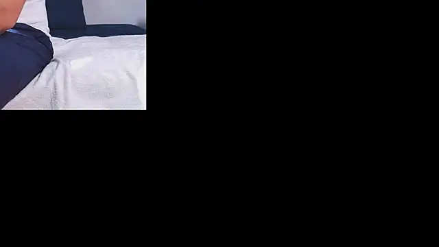Snapshot of couplelove543 chatting on September 26, 2025, 1:07 pm couplelove543 online show from September 26, 2025, 1:07 pm