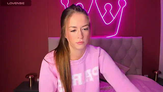 Snapshot of StacyWells chatting on October 5, 2025, 1:18 am StacyWells online show from October 5, 2025, 1:18 am